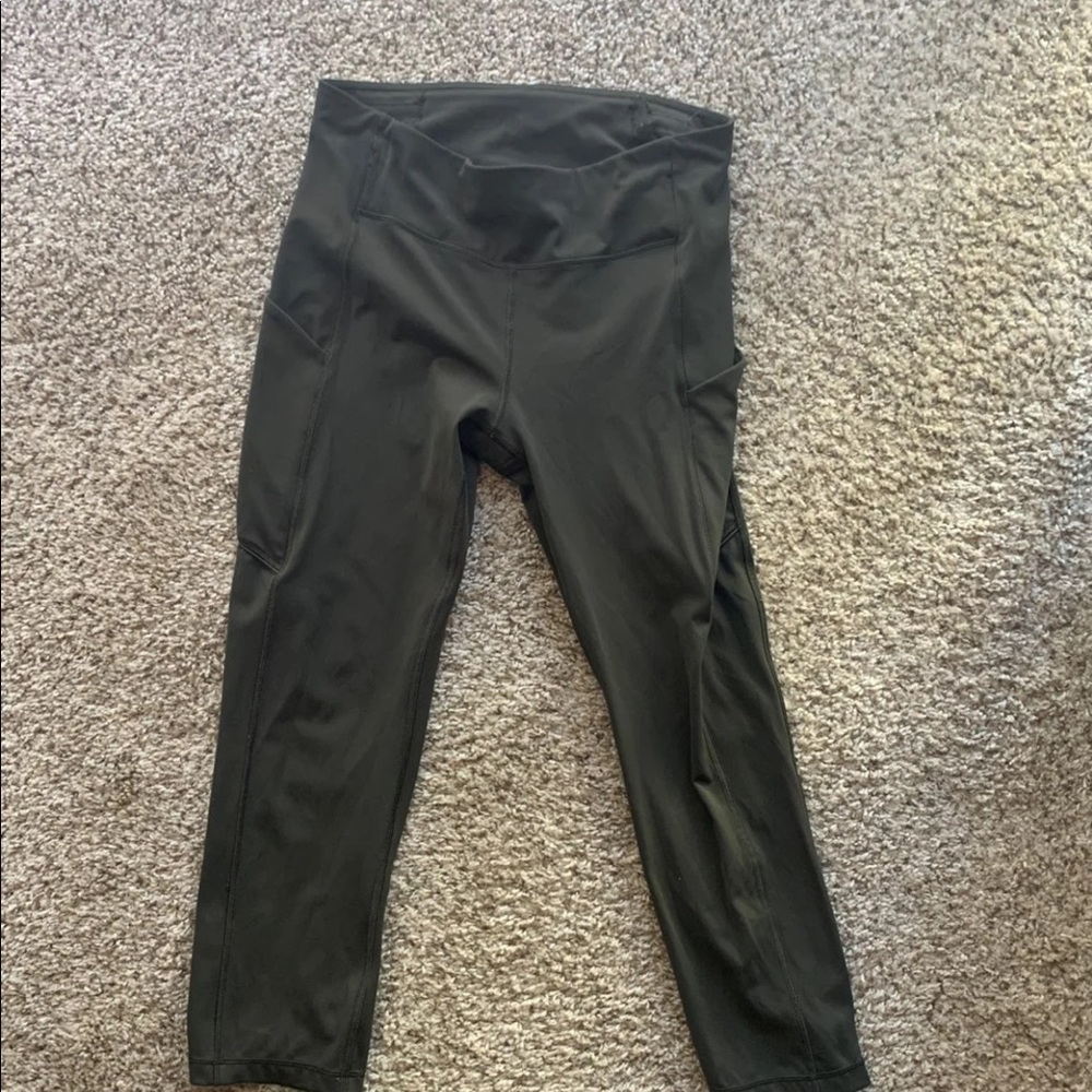 Army green Lululemon crop legging